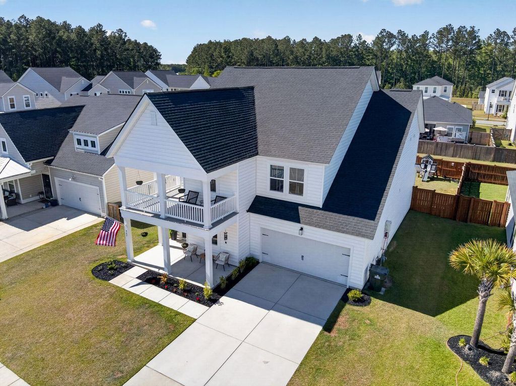 Photo of 967 Arrowwood Way, Summerville, SC 29485 (MLS # 26010771)