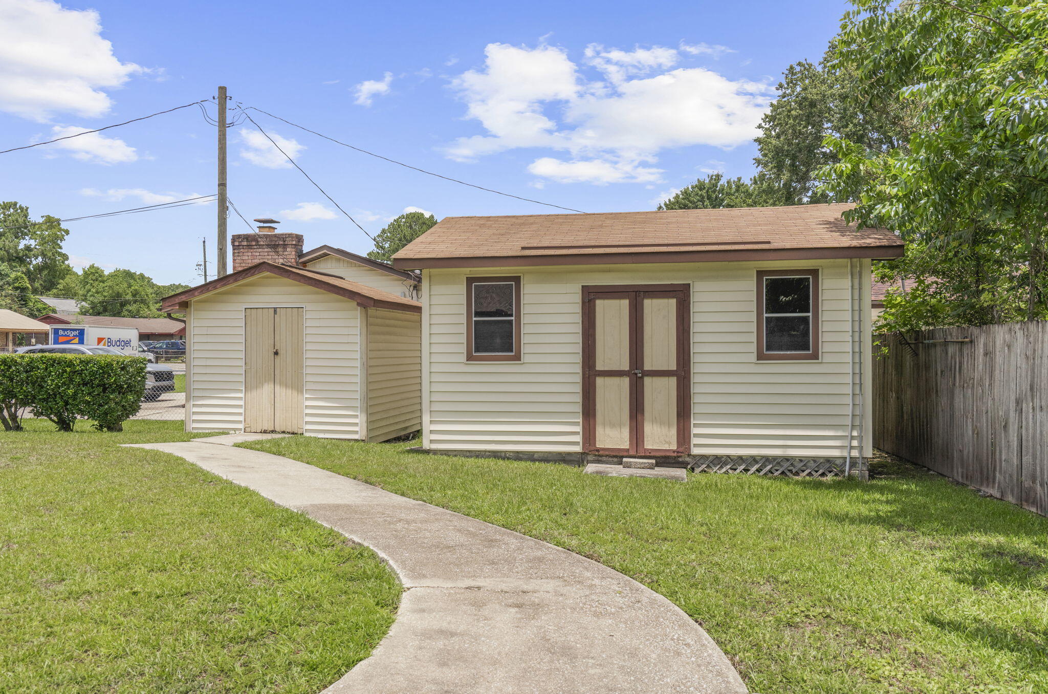 2 Elberton Avenue