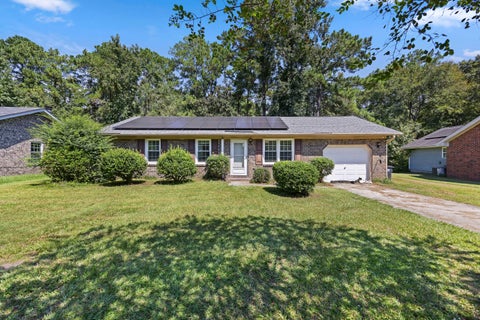 Photo of 114 Lisa Drive, Summerville, SC 29485 (MLS # 26026596)