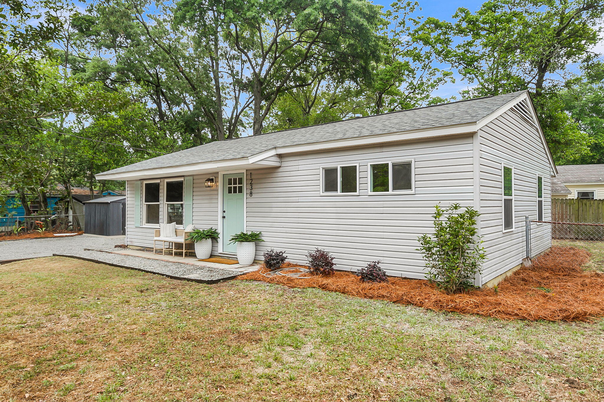 1238 Hawthorne Circle