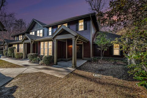 A home in North Charleston