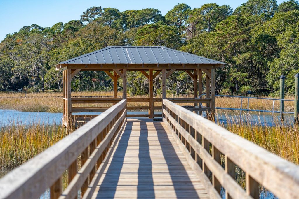 Photo of 826 Curved Creek Court, Charleston, SC 29412 (MLS # 25019514)