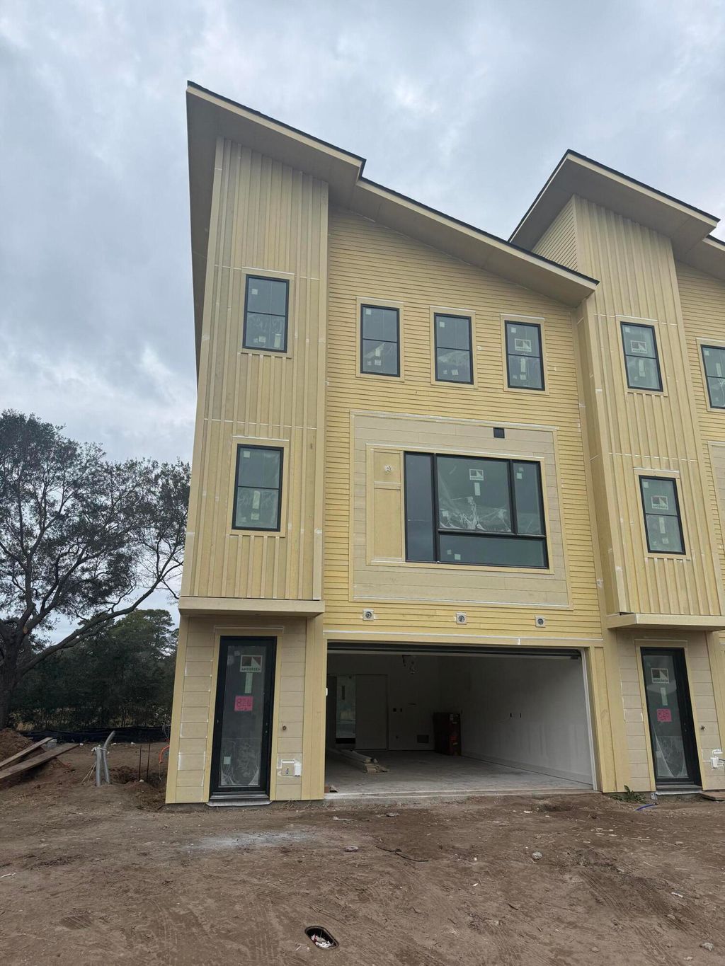 Photo of 826 Curved Creek Court, Charleston, SC 29412 (MLS # 25019514)