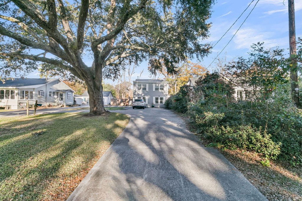 Photo of 428 Riverland Drive, Charleston, SC 29412 (MLS # 25033161)
