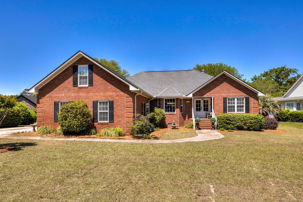 Photo of 25 Plantation Drive, Manning, SC 29102 (MLS # 26011565)