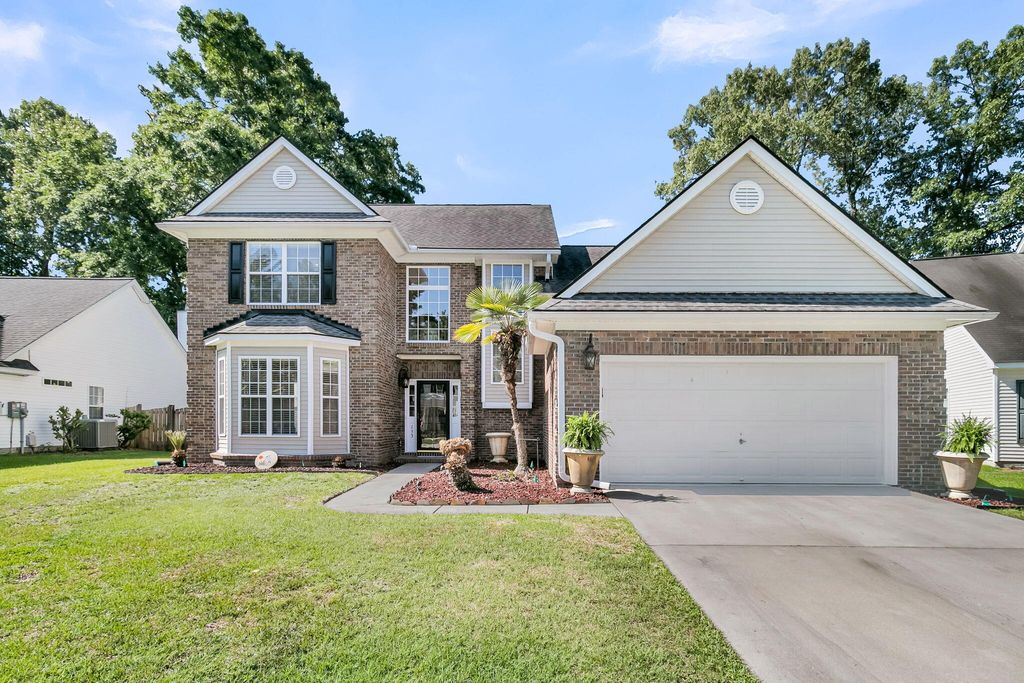 Photo of 153 Oakbluff Road, Summerville, SC 29485 (MLS # 26012958)