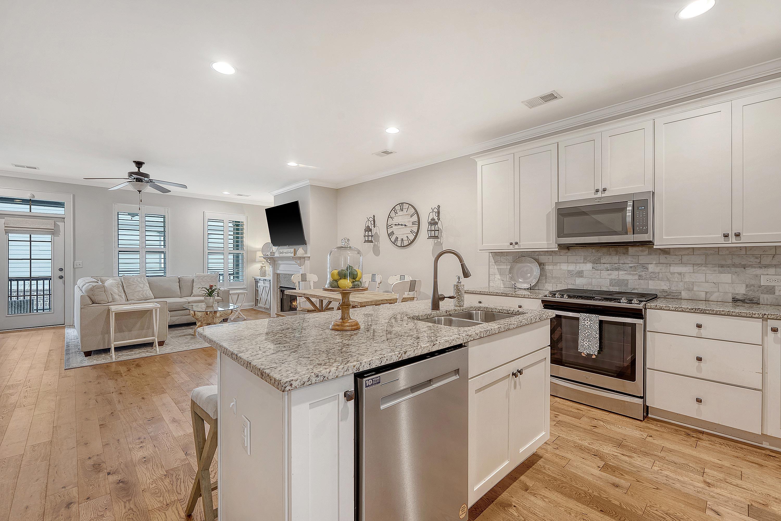 305 Etiwan Pointe Drive