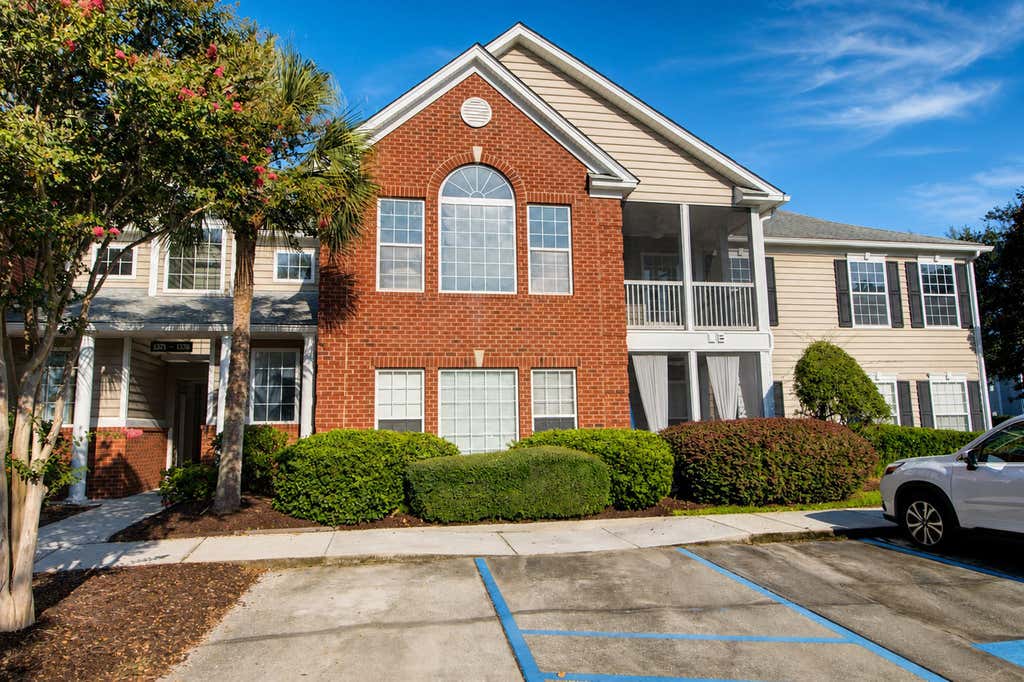 Photo of 1372 Hopton Circle, Mount Pleasant, SC 29466 (MLS # 26023709)