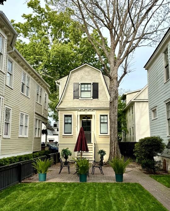 194-196 Rutledge Avenue