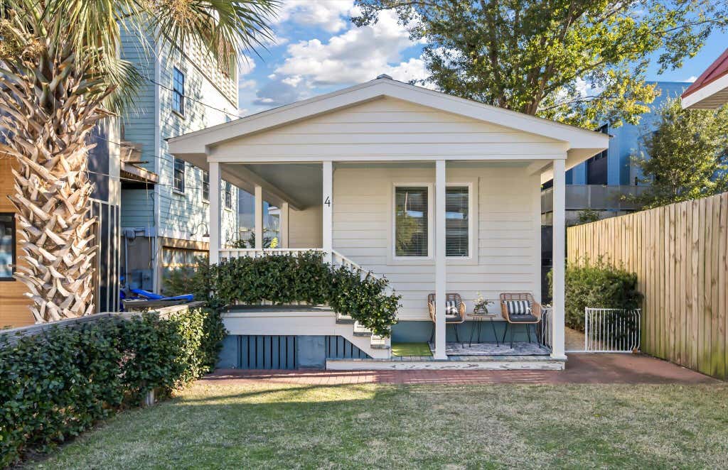 Photo of 4 Boyer Court, Charleston, SC 29403 (MLS # 26023875)