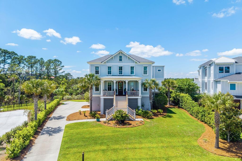 Photo of 2816 Stay Sail Way, Mount Pleasant, SC 29466 (MLS # 26013212)
