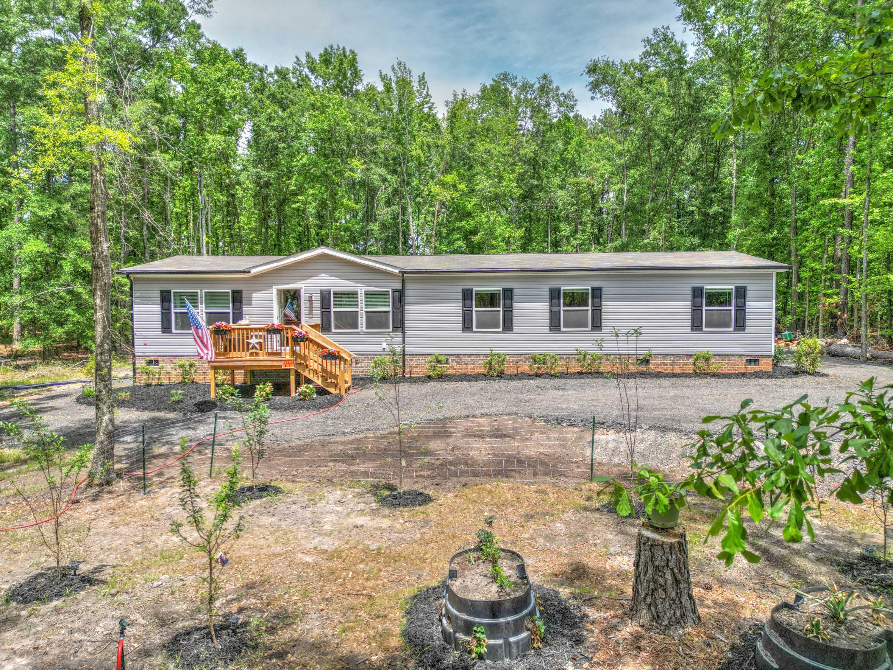 1207 Edmonds Way