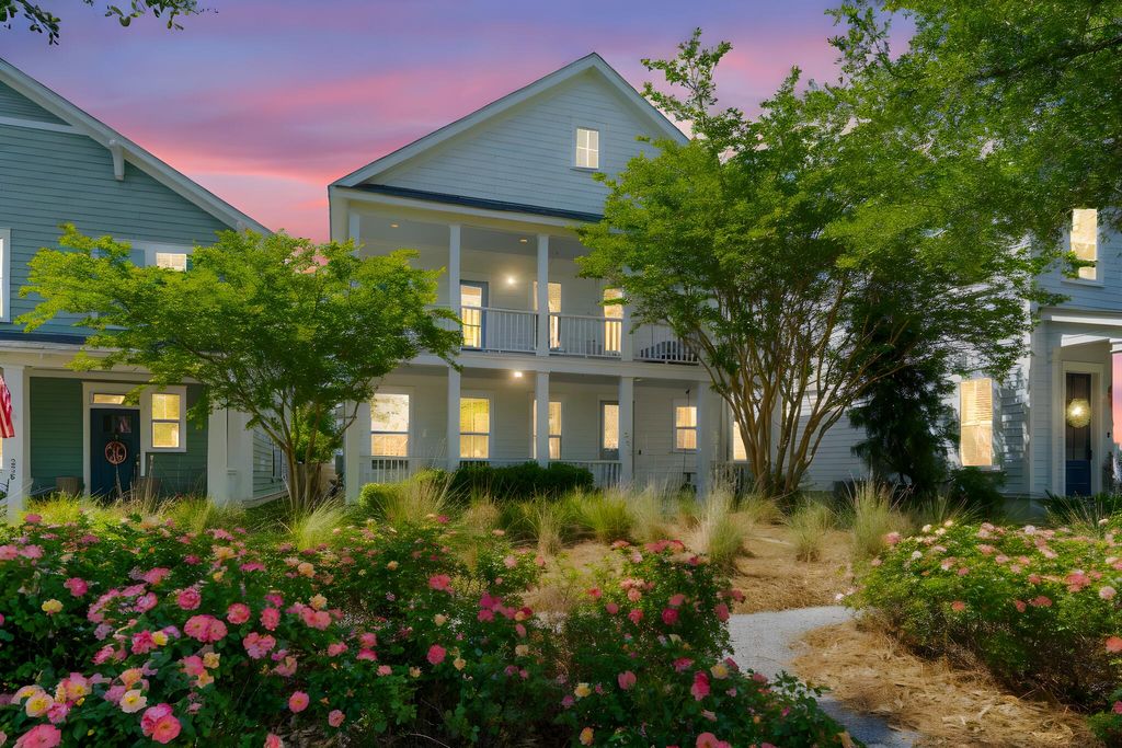 Photo of 232 Summers Drive, Summerville, SC 29485 (MLS # 26010968)