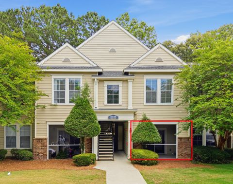 Photo of 1100 Legends Club Drive #1015, Mount Pleasant, SC 29466 (MLS # 26014956)