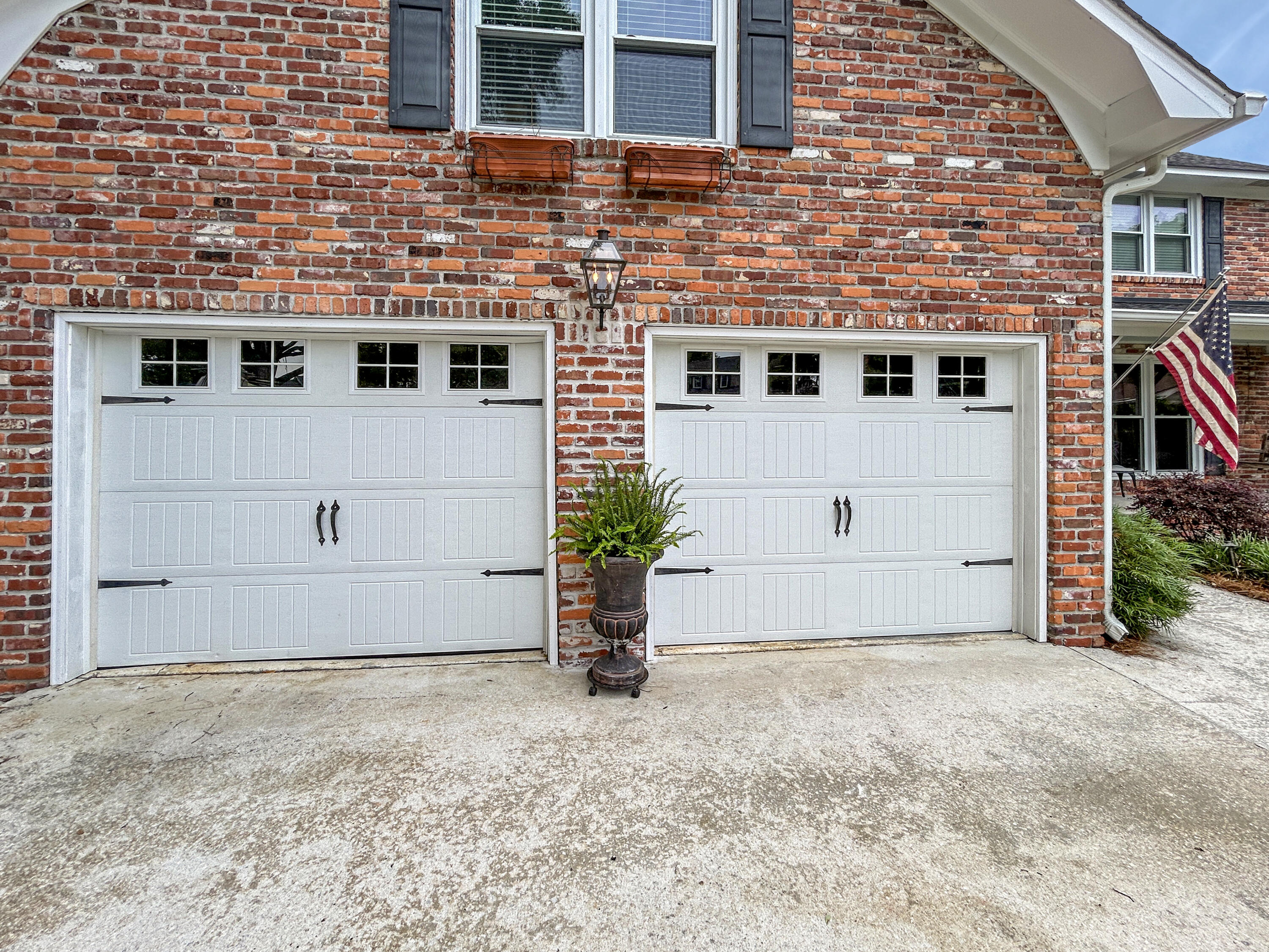 16 Charlyn Drive