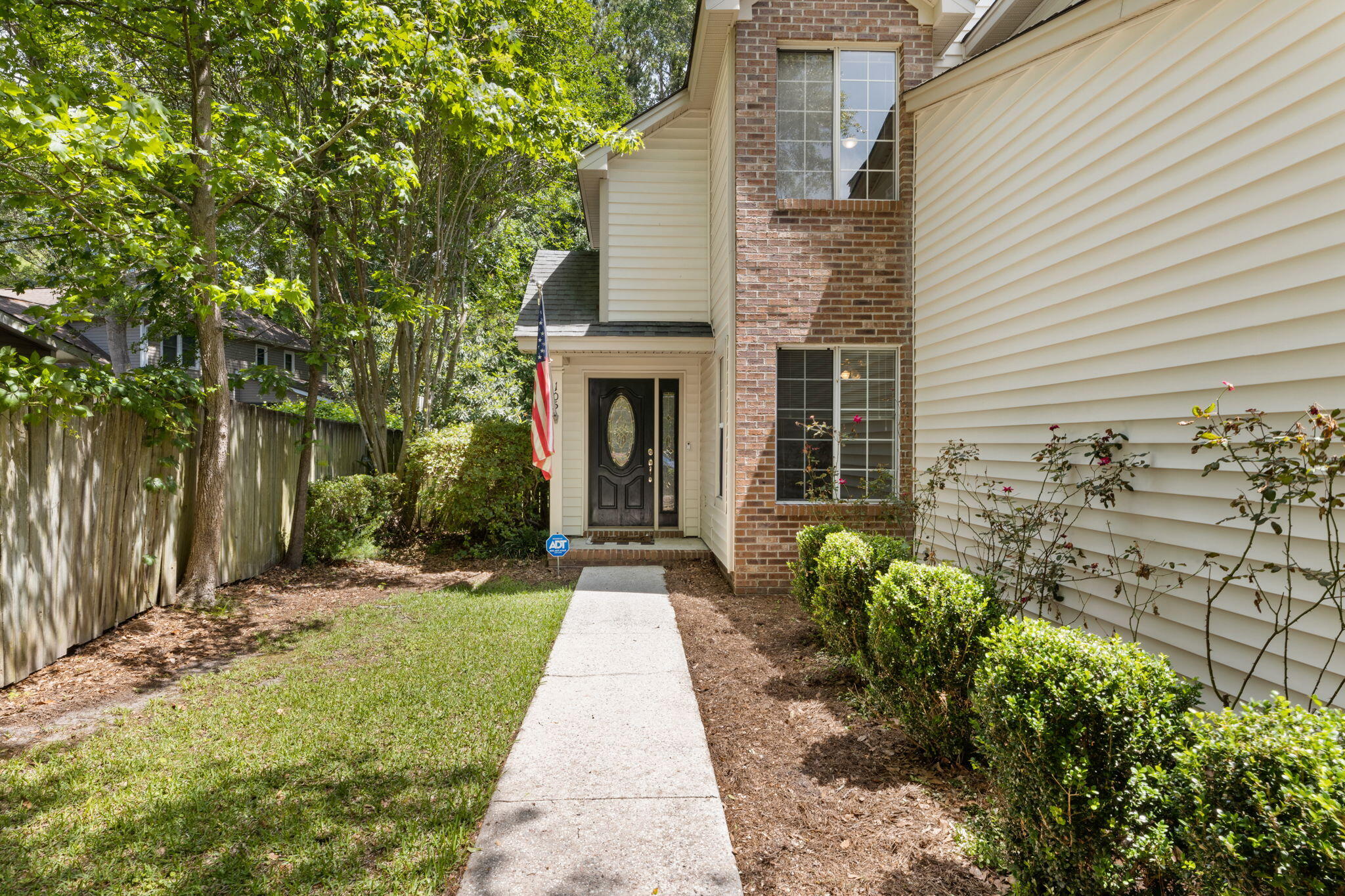 105 Queens Court