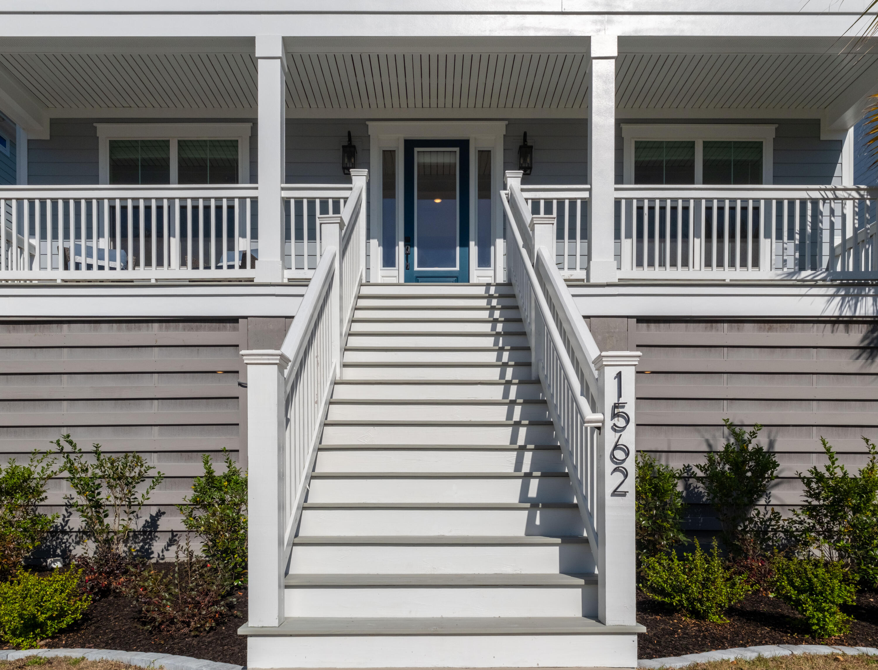 1562 N Lakeshore Drive