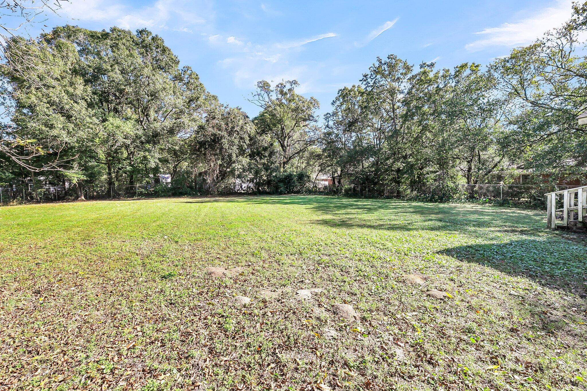 1860/1858 Taberwood Circle
