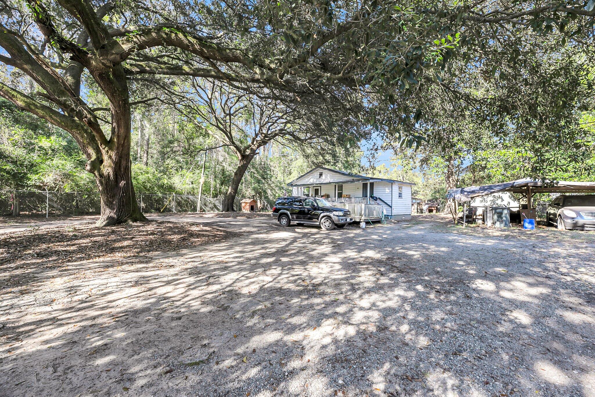 1860/1858 Taberwood Circle