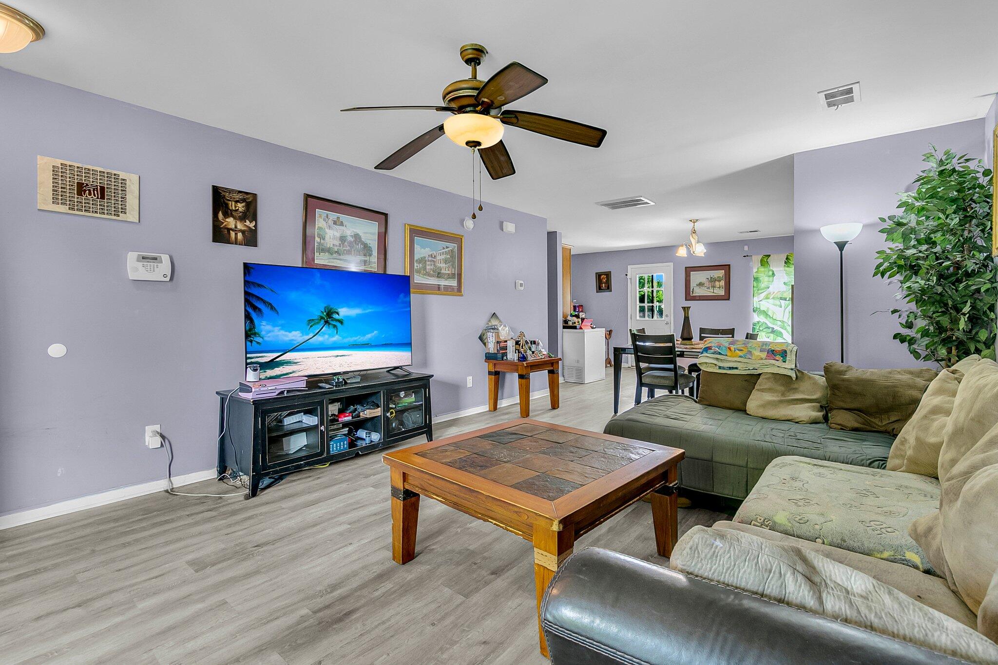 1516 Mandarin Court