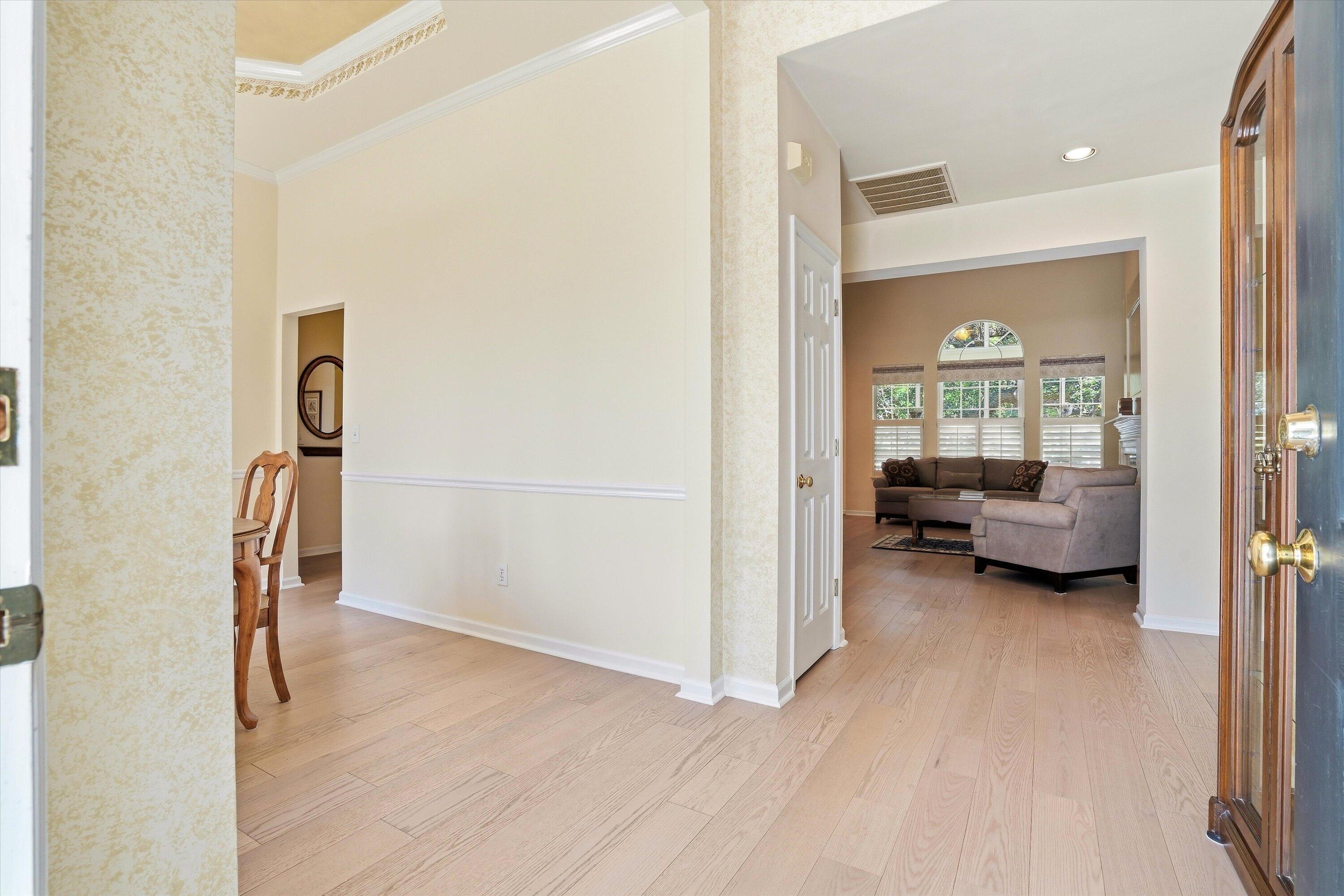 1396 Lakecrest Court