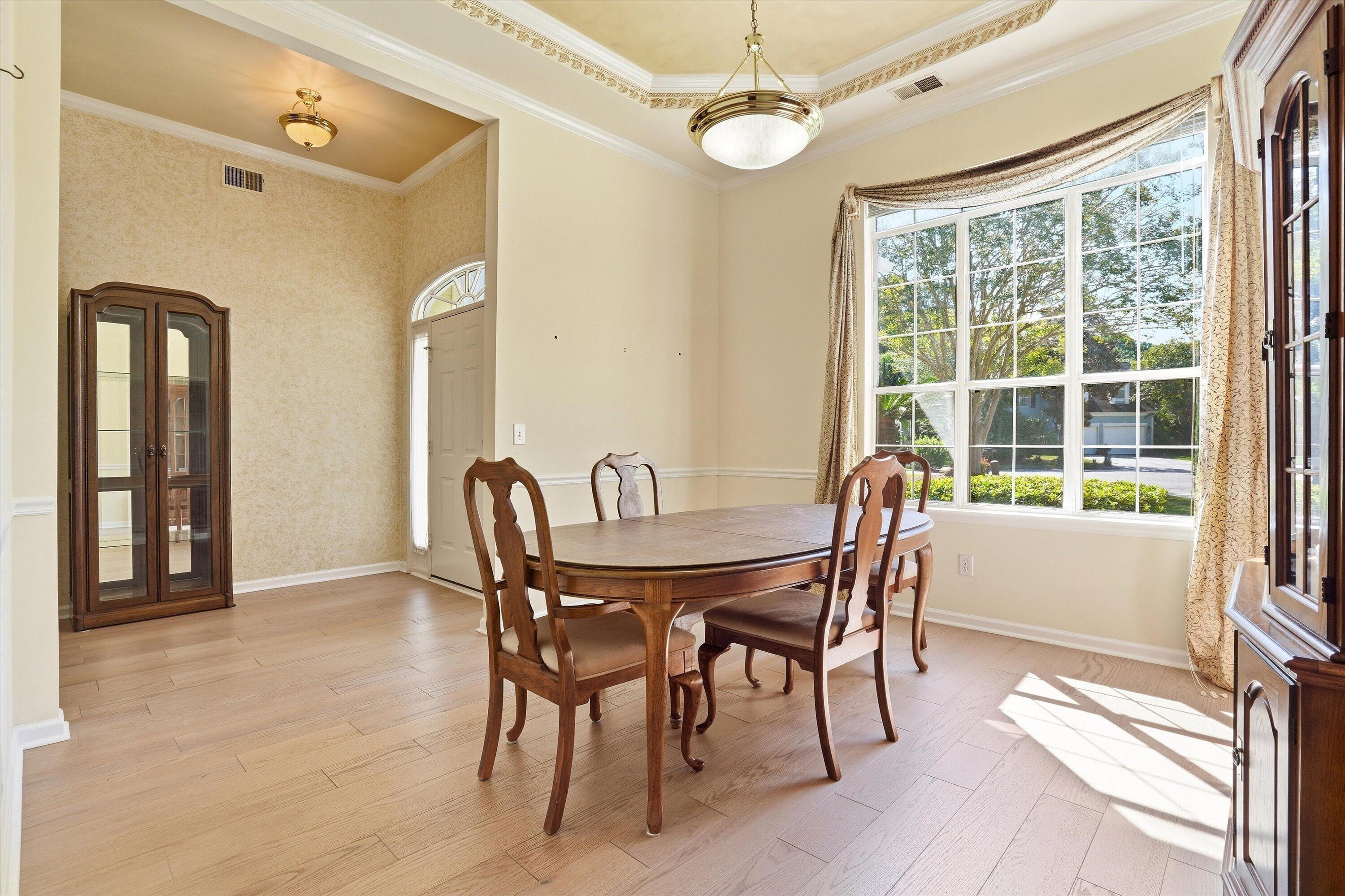 1396 Lakecrest Court