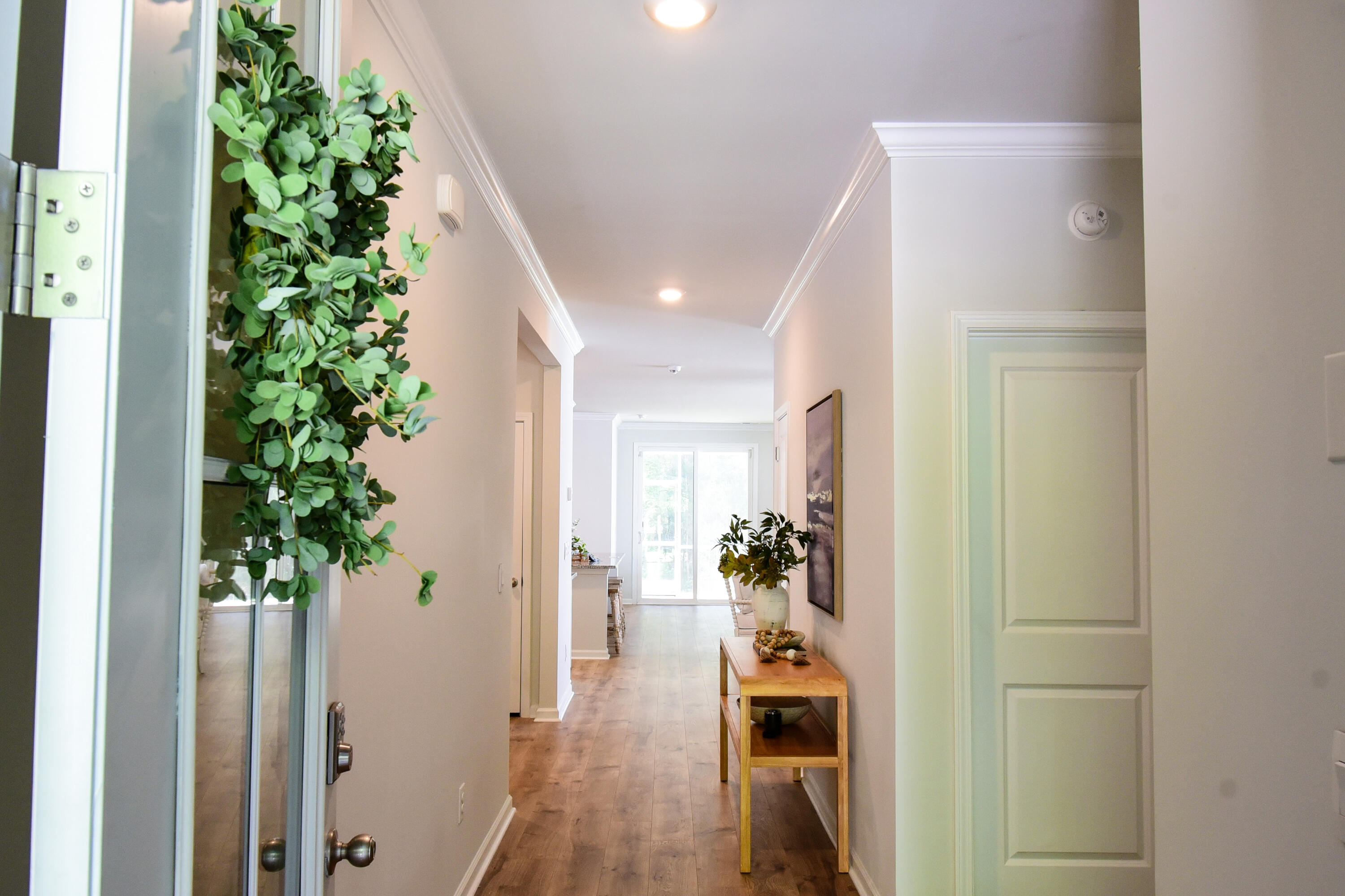 482 Oak View Way