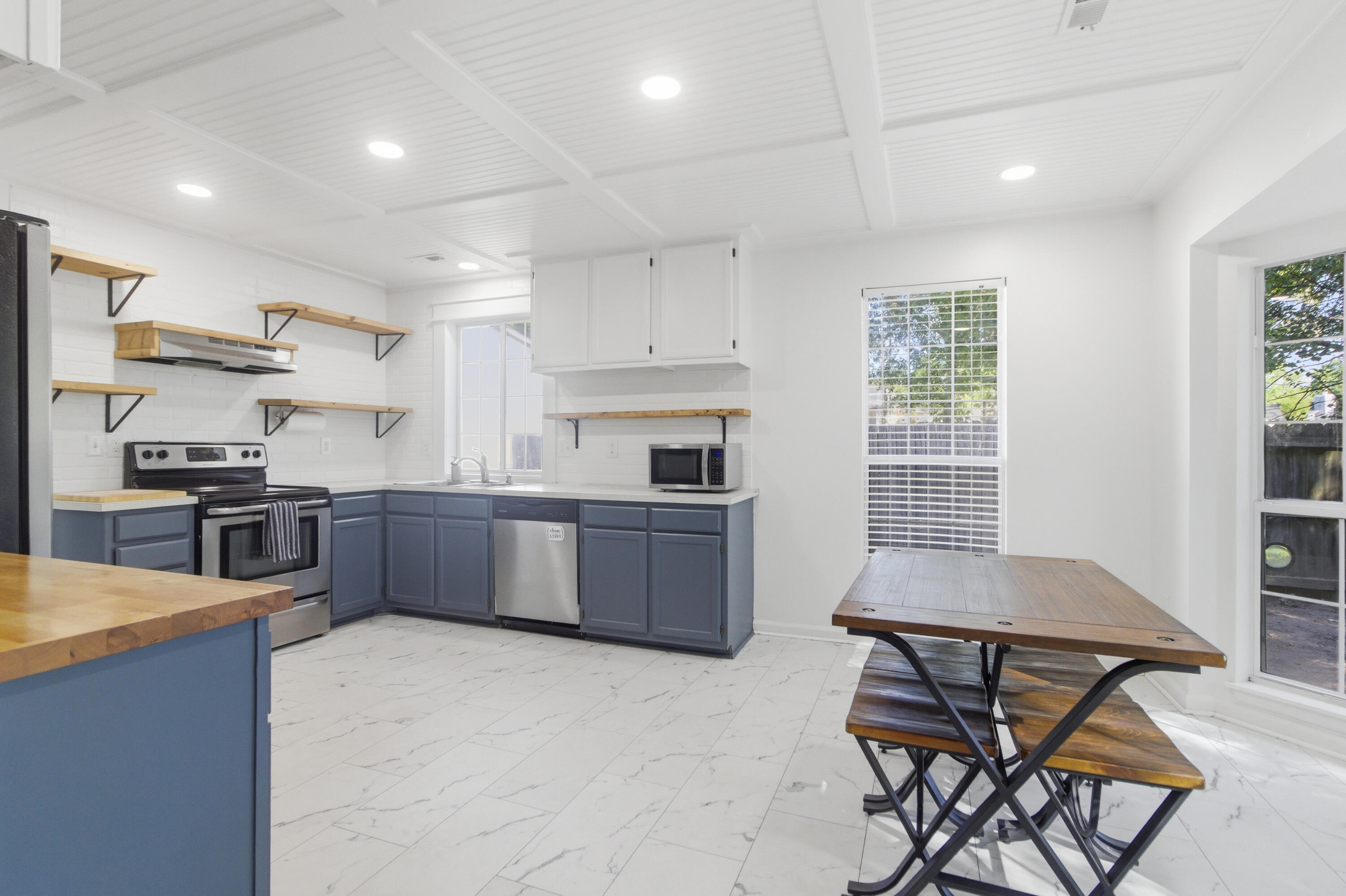 4784 Porter Drive
