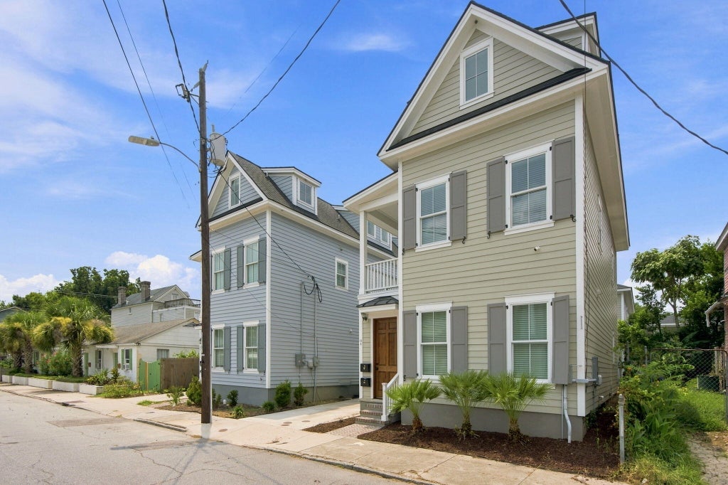 Photo of 11 Hanover Street #A,B, Charleston, SC 29403 (MLS # 26021150)