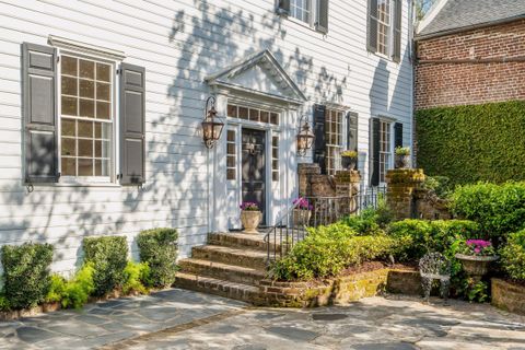 19 Water Street Charleston SC 29401