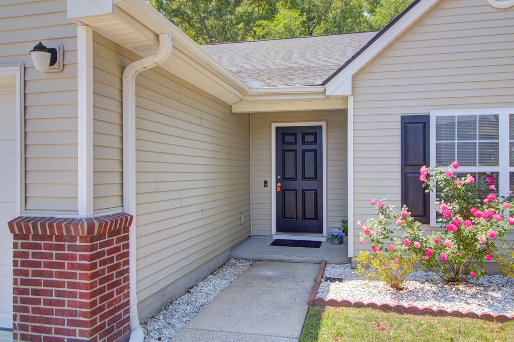 Photo of 139 Old Tree Road, Goose Creek, SC 29445 (MLS # 26011846)