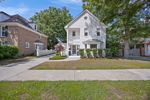 Photo of 991 Governors Road, Mount Pleasant, SC 29464 (MLS # 26012241)