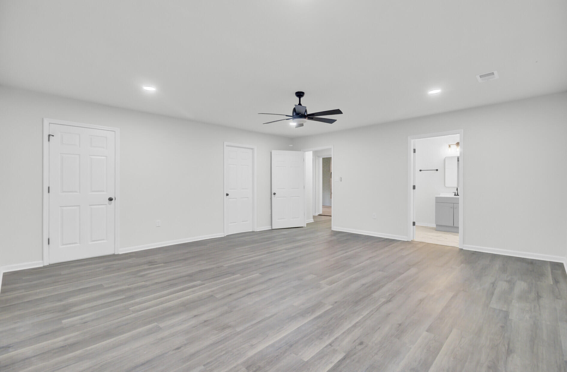 200 Roosevelt Drive