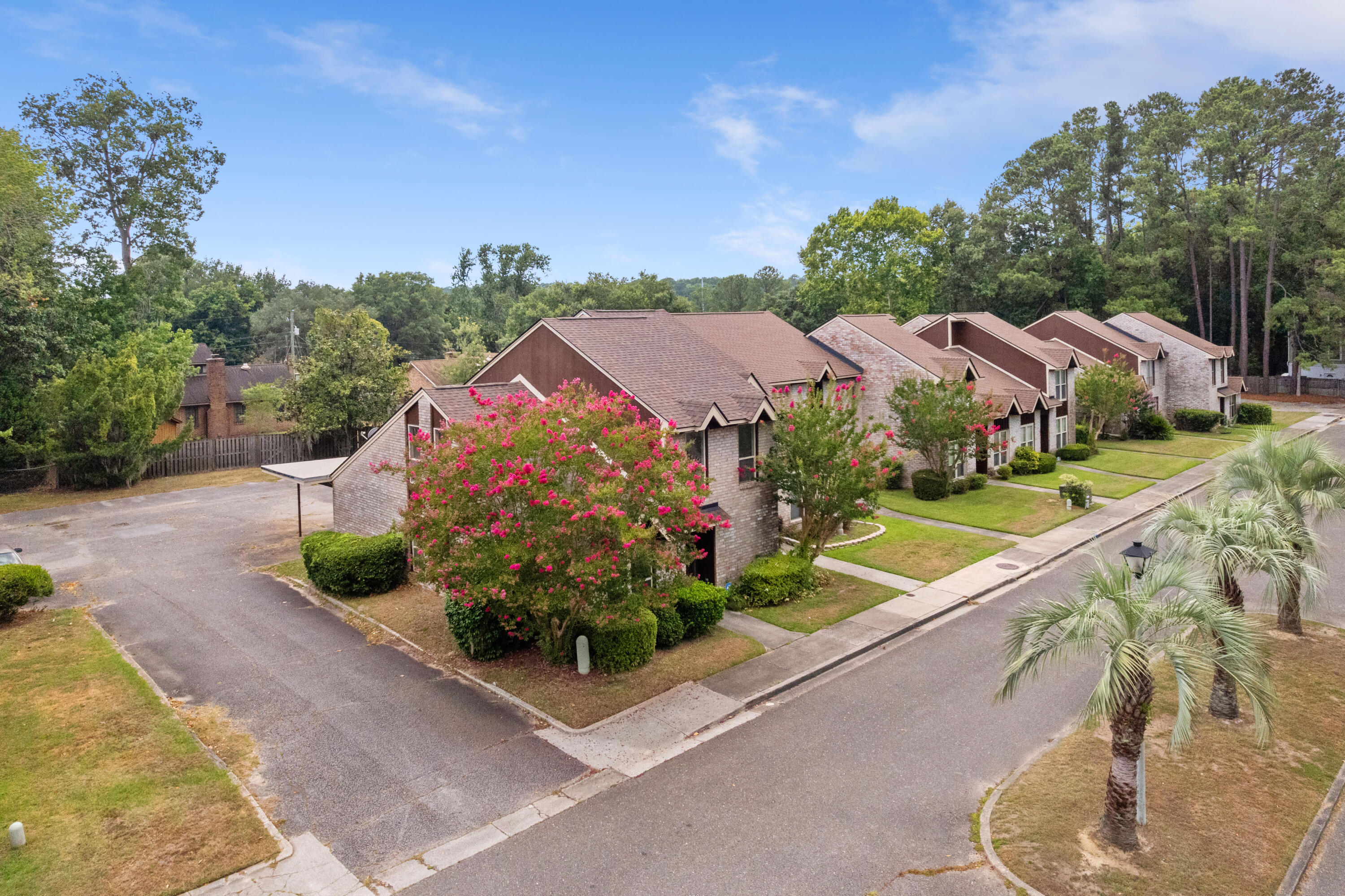 6 Brighton Circle