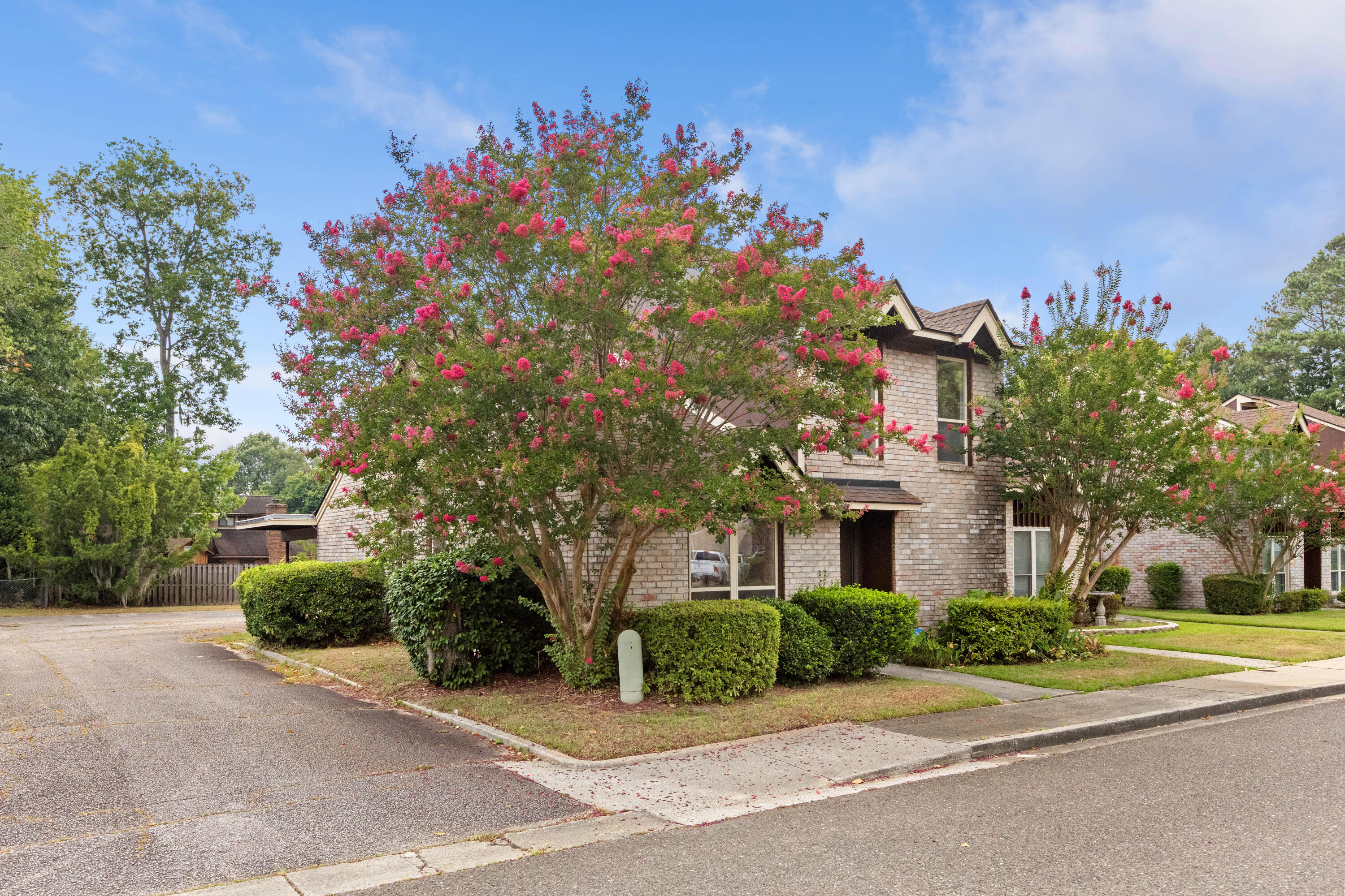 6 Brighton Circle
