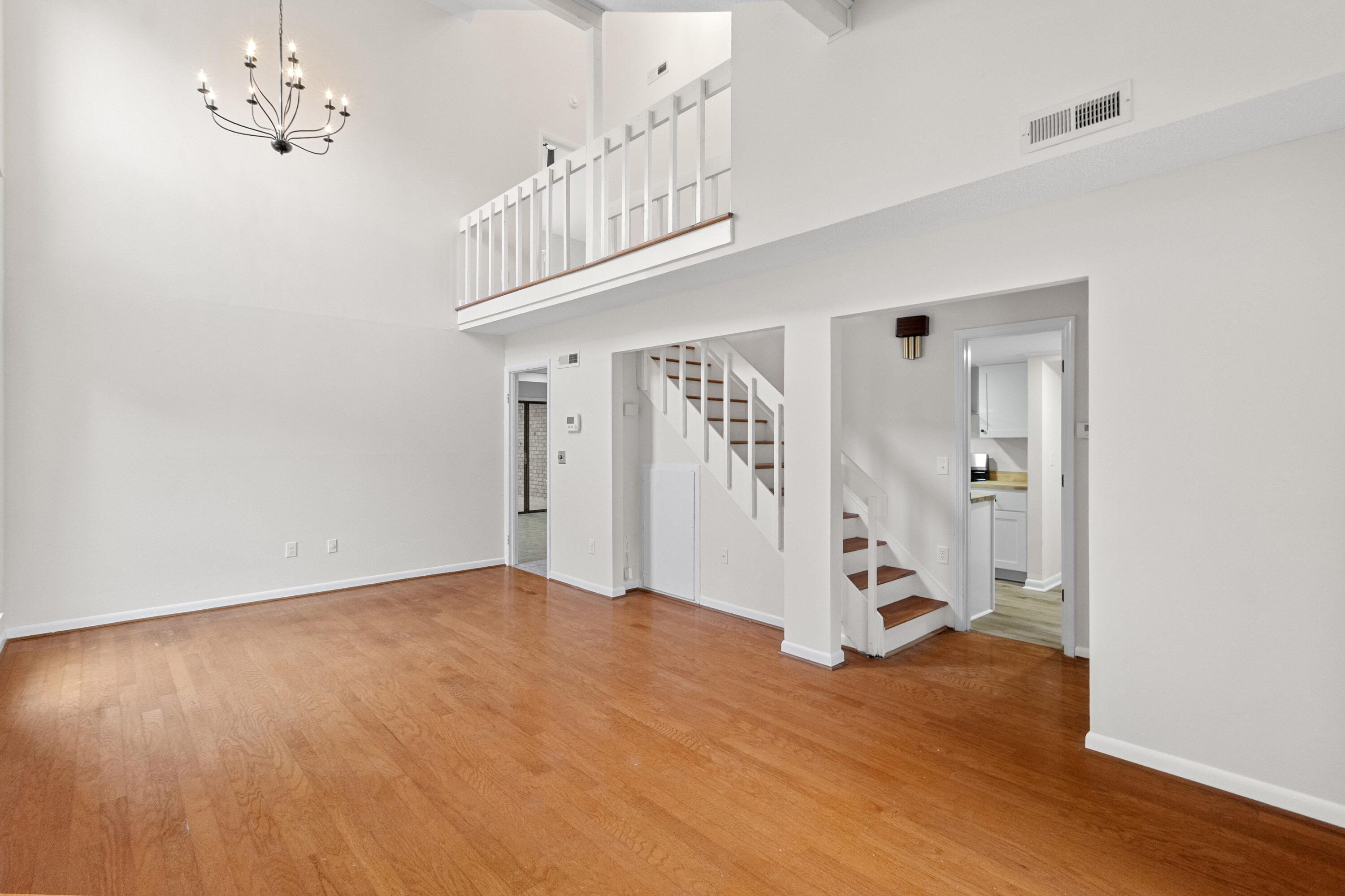6 Brighton Circle