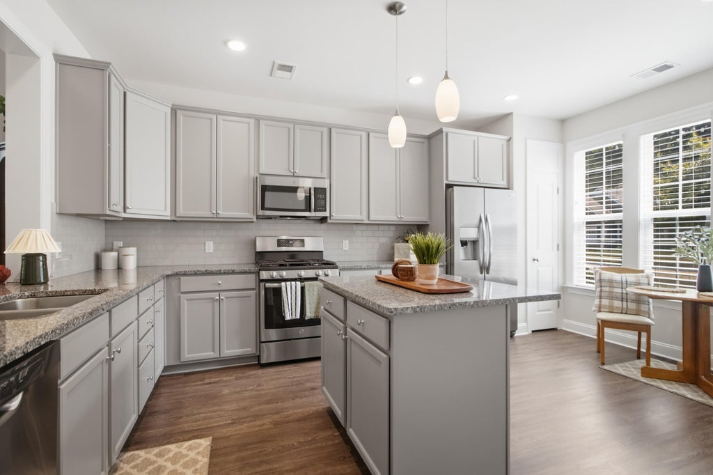 Photo of 1098 Old Field Drive, Summerville, SC 29483 (MLS # 26024488)