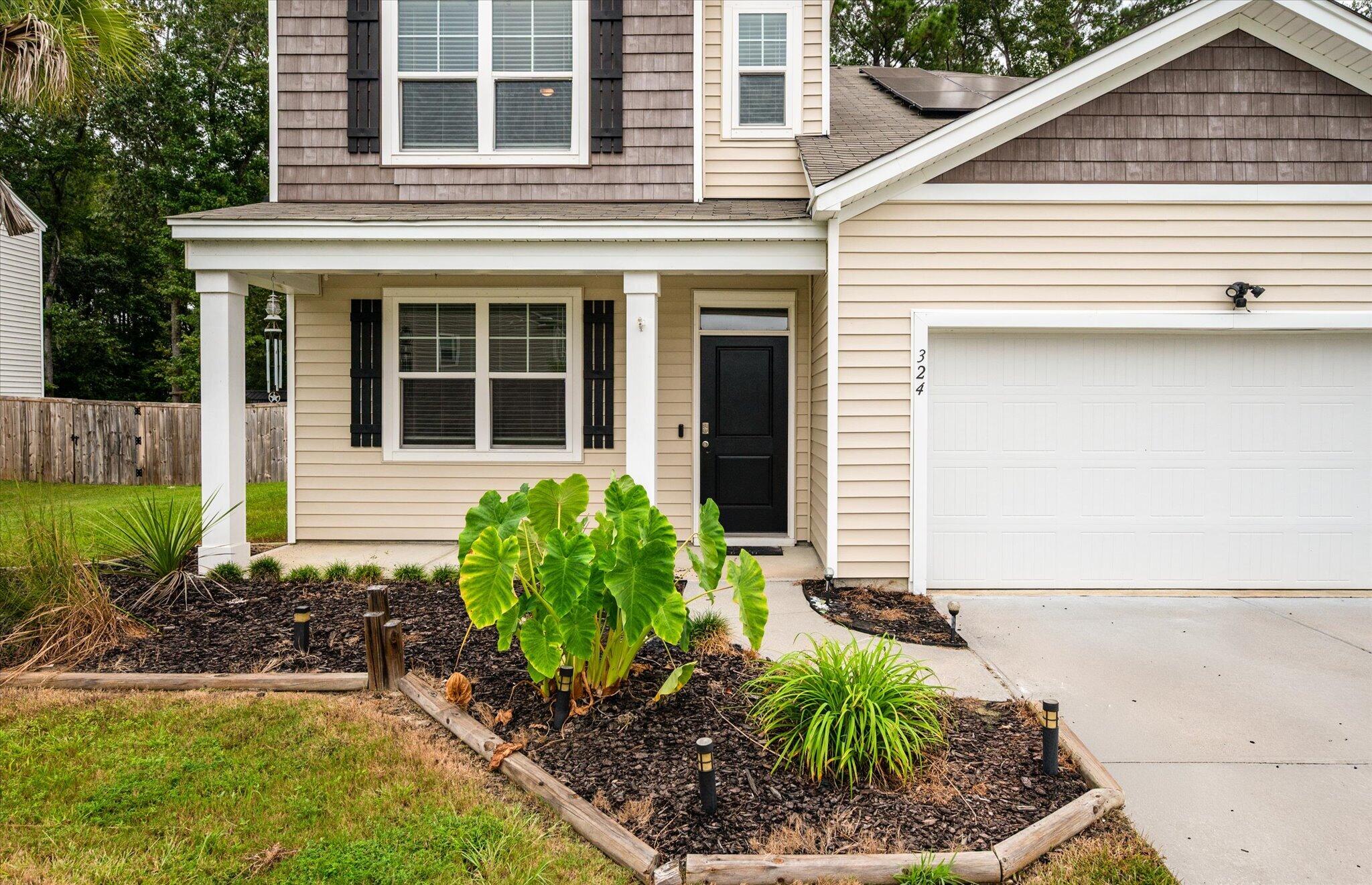 324 Spruce Ivy Street