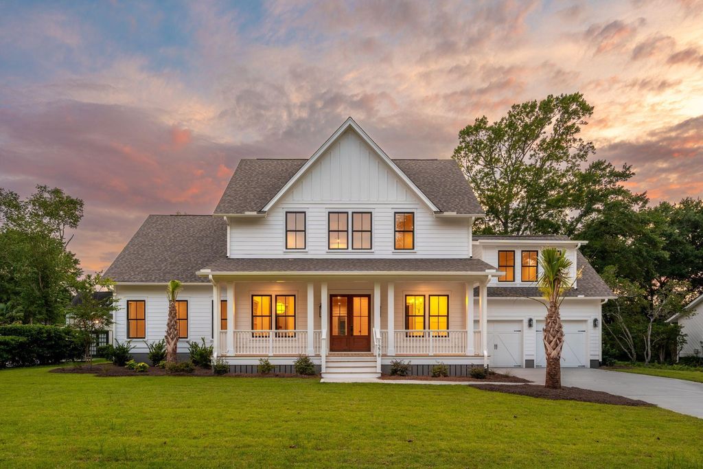 Photo of 1278 W Vagabond Ln, Mount Pleasant, SC 29464 (MLS # 25019339)
