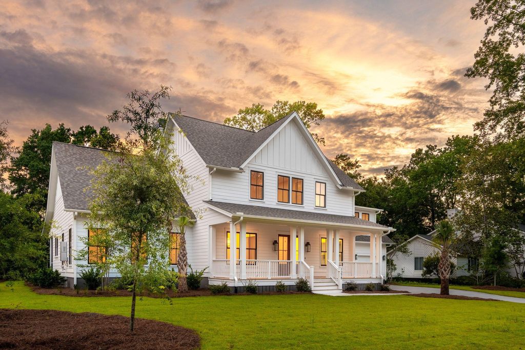 Photo of 1278 W Vagabond Ln, Mount Pleasant, SC 29464 (MLS # 25019339)