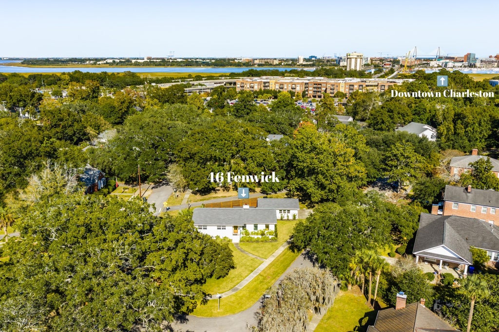 Photo of 46 Fenwick Drive, Charleston, SC 29407 (MLS # 26029568)