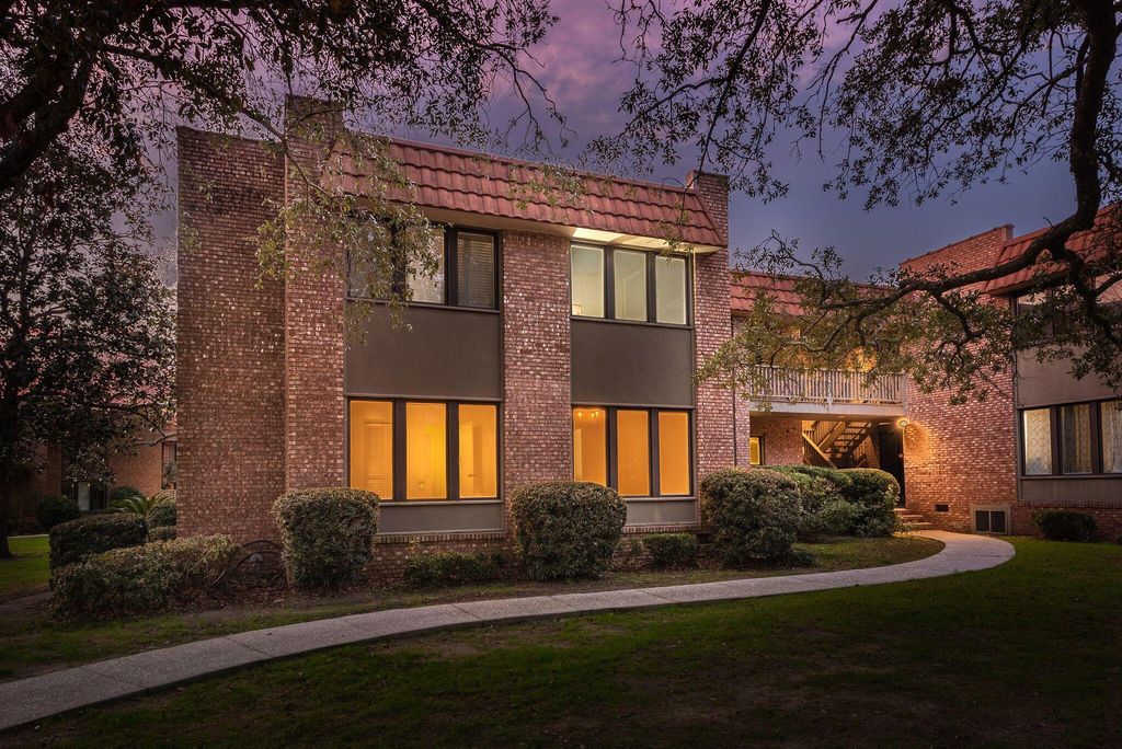 Photo of 220 3rd Avenue #4b, Charleston, SC 29403 (MLS # 25031860)