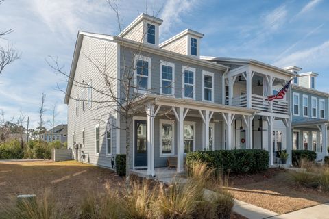 Photo of 3126 Sturbridge Road, Mount Pleasant, SC 29466 (MLS # 26001139)