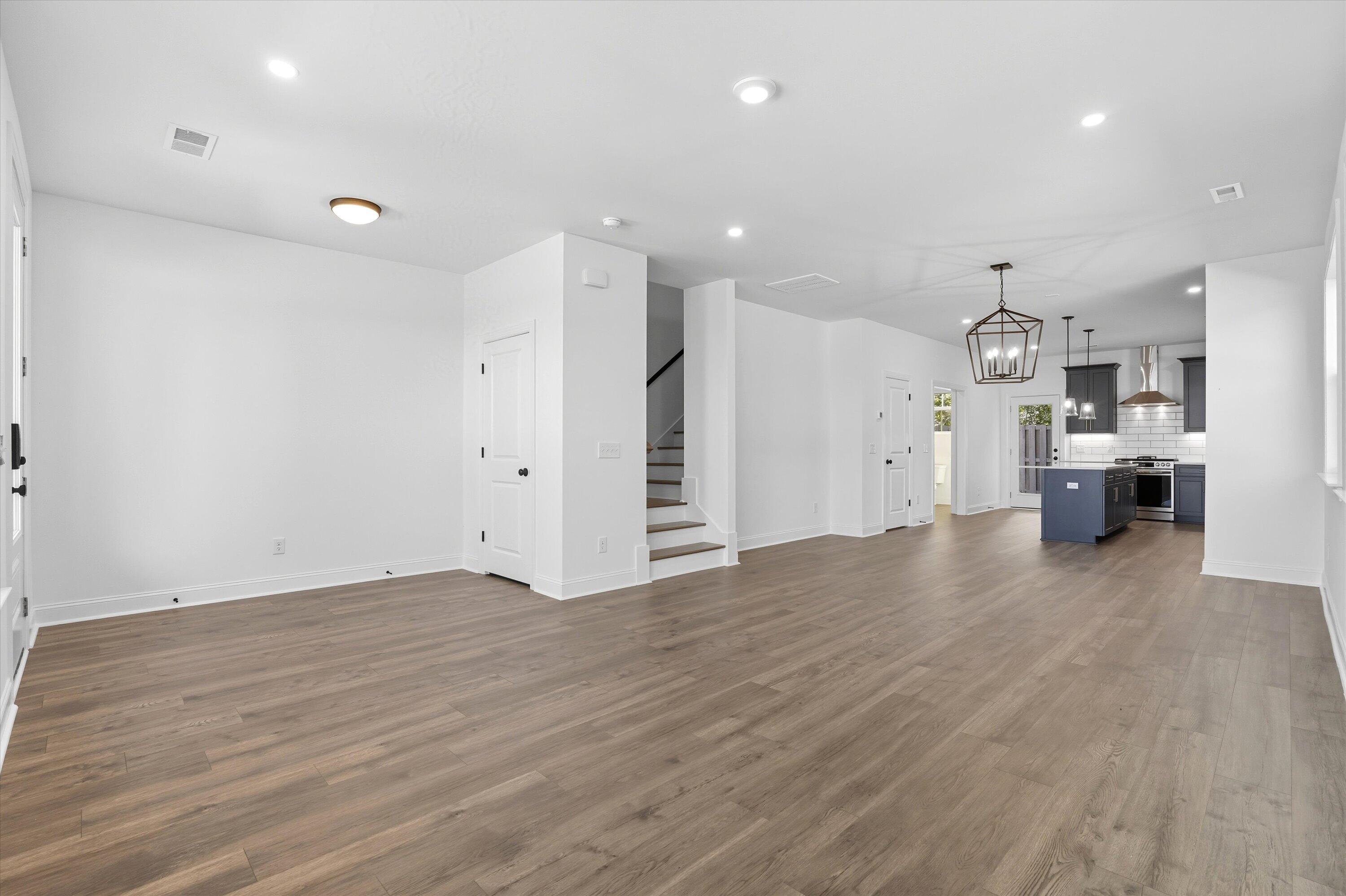 536 Hayes Park Boulevard