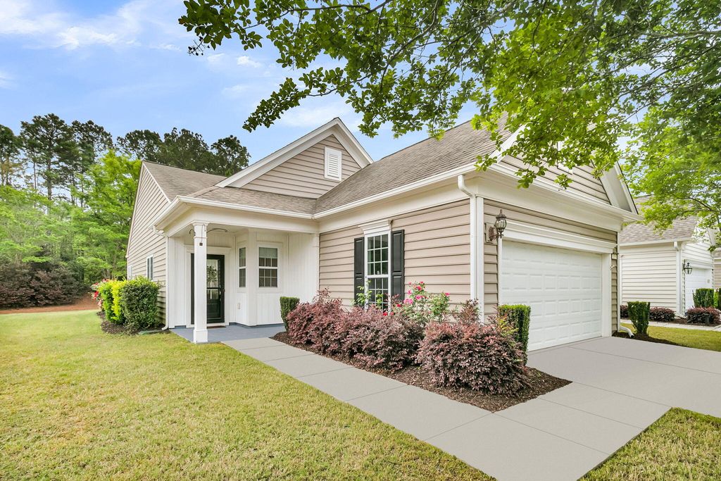 Photo of 139 Sea Lavender Lane, Summerville, SC 29486 (MLS # 26010171)