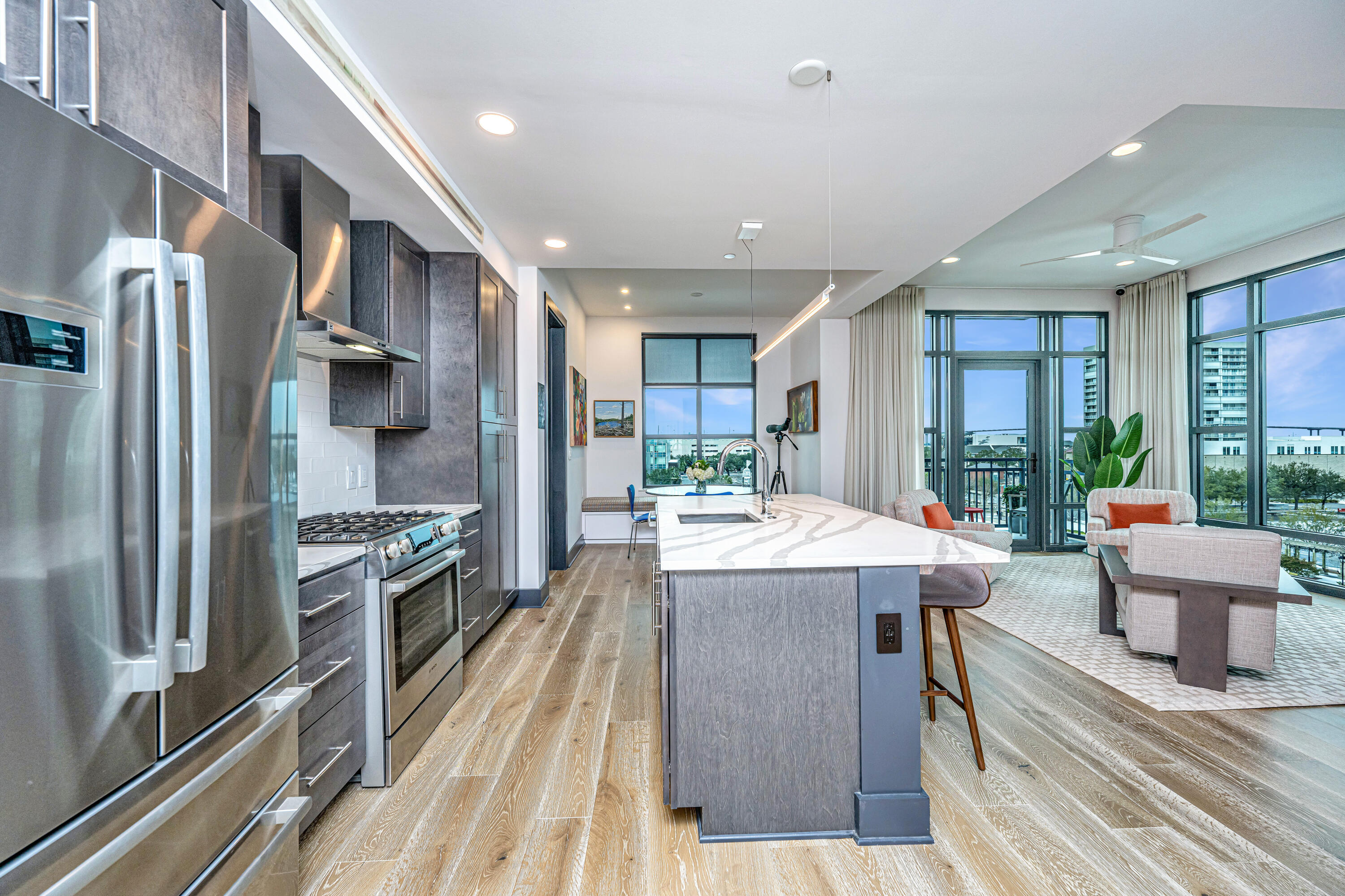 5 Gadsdenboro Street 515