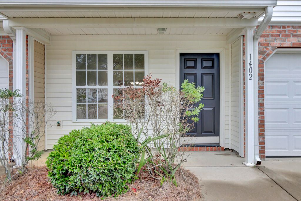 Photo of 1402 Poplar Grove Place, Summerville, SC 29483 (MLS # 25027691)