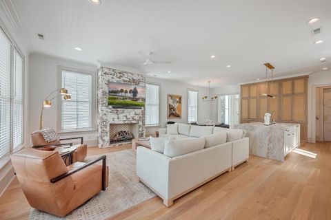 24 Bennett Street Charleston SC 29401