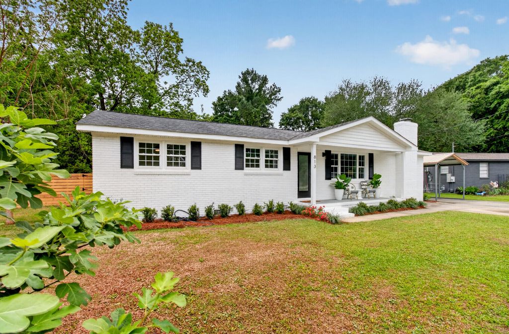 Photo of 813 Brigantine Drive, Charleston, SC 29412 (MLS # 26012739)