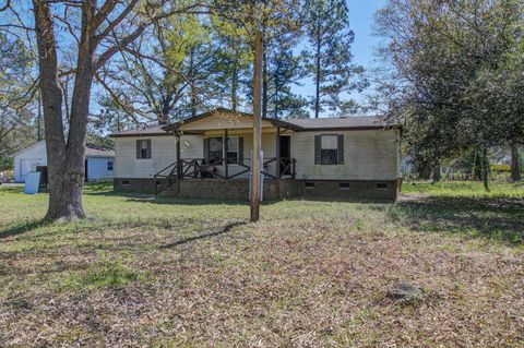 A home in Bonneau